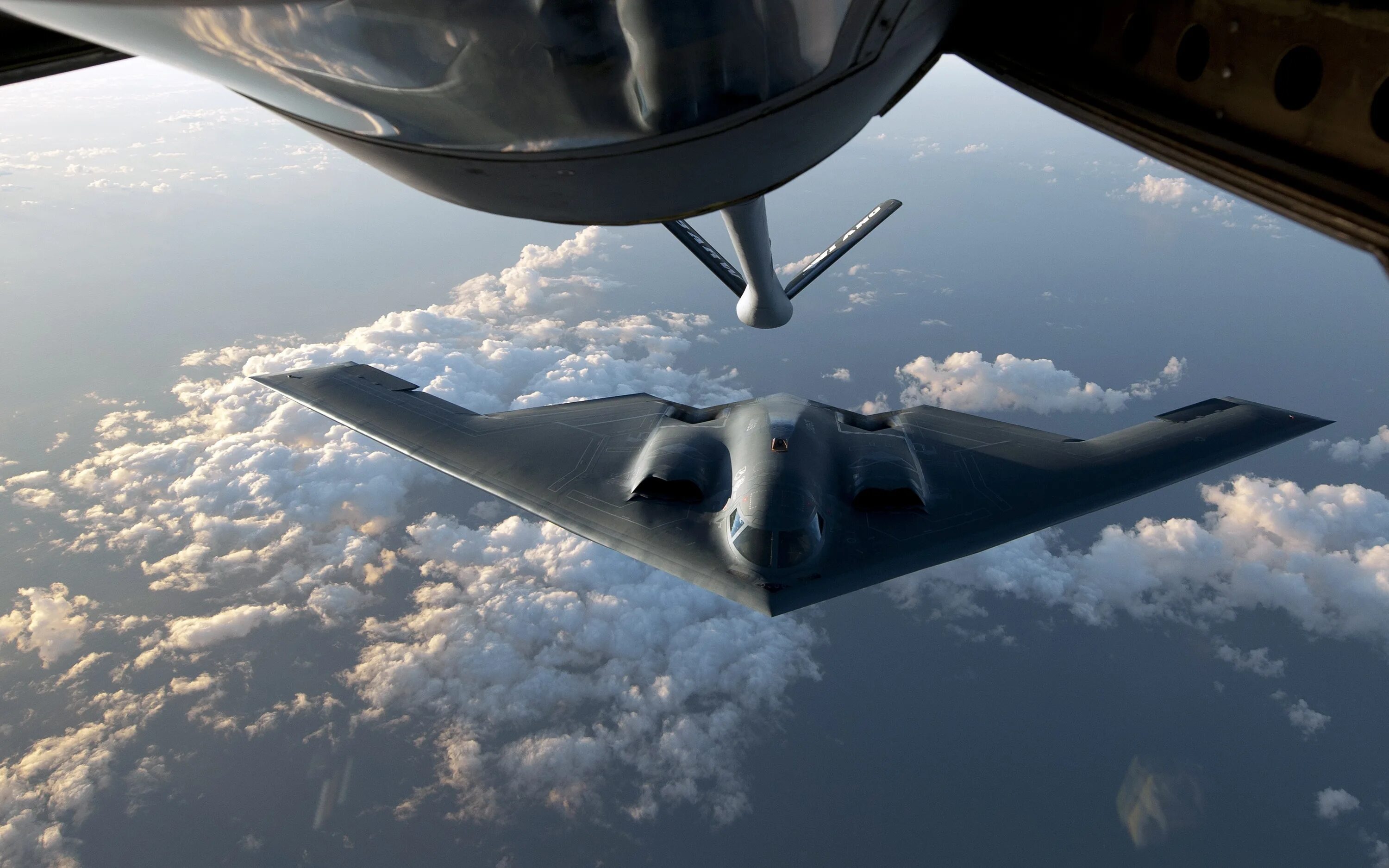 Бомбардировщик b 2. B-2 spirit: стелс-бомбардировщик. b2 spirit. стелс б2 спирит. самолет стелс б2.