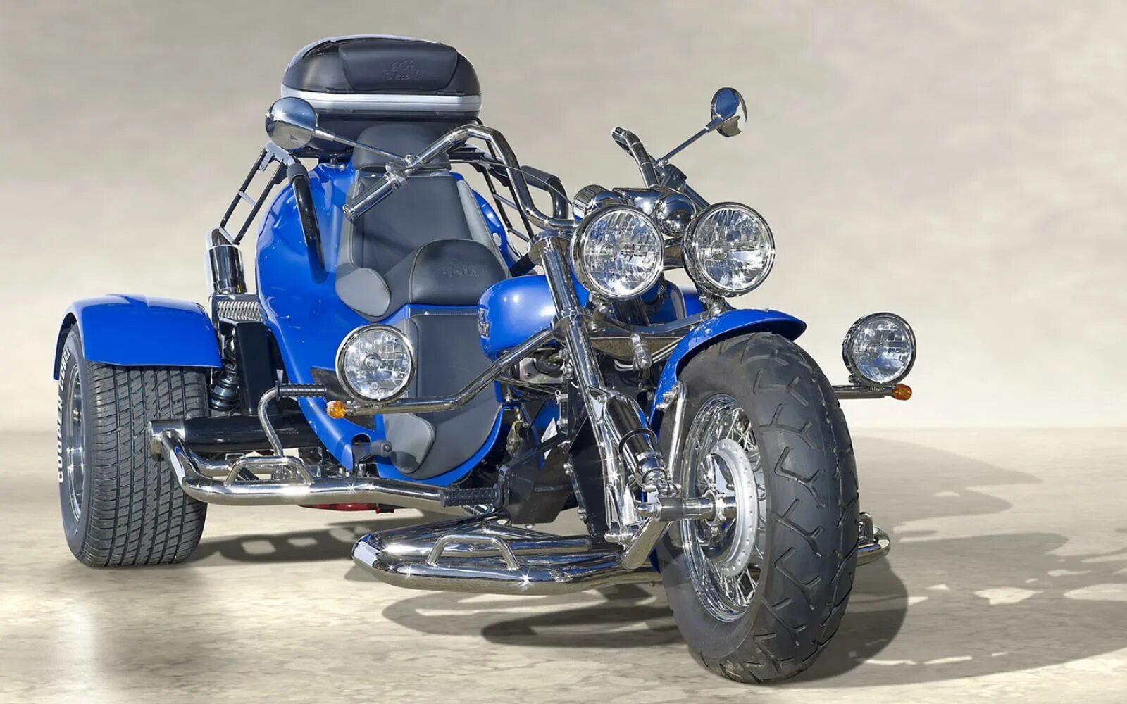 Купить на 3 мотоцикл. Мотоцикл Урал трайк. Мотоцикл Харлей Дэвидсон 3 колесный. Трёхколёсный мотоцикл Triketec. Трёхколёсный мотоцикл Harley Davidson.