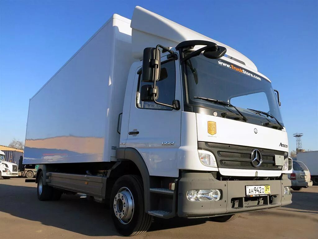 Алтайский край бу грузовики. Mercedes-Benz Atego 1222. Mercedes Benz 1222l Atego. Мерседес Бенц Атего 1222. Mercedes-Benz Atego 1222 грузовой фургон.