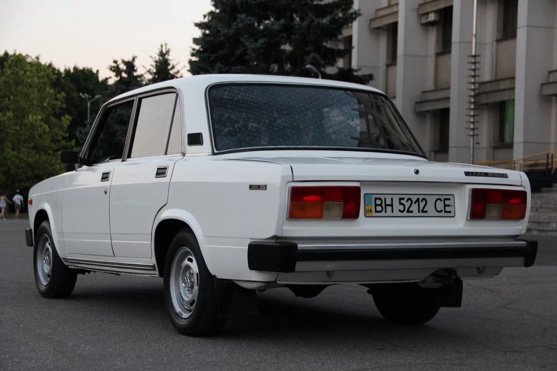 Обвес вфтс 2105. Ваз 2105 классика. Tlibekua ваз 2105. Ваз 2105 рестайлинг. Ваз 2105 stance.