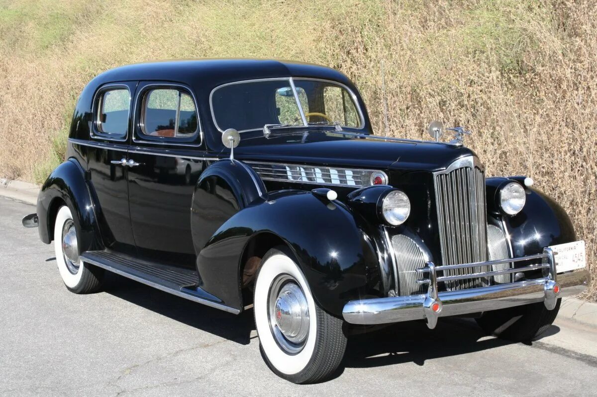 Packard twelve 1933. Ретромобиль паккард. Packard 180 touring sedan. Паккард 180 1941. Ретромобиль паккард.