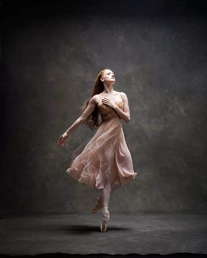 Балерина танцует. Джиллиан Мерфи. Фотографы Кен Бровар и Дебора ори. Джилиан Мерфи балерина. Танцовщица.
