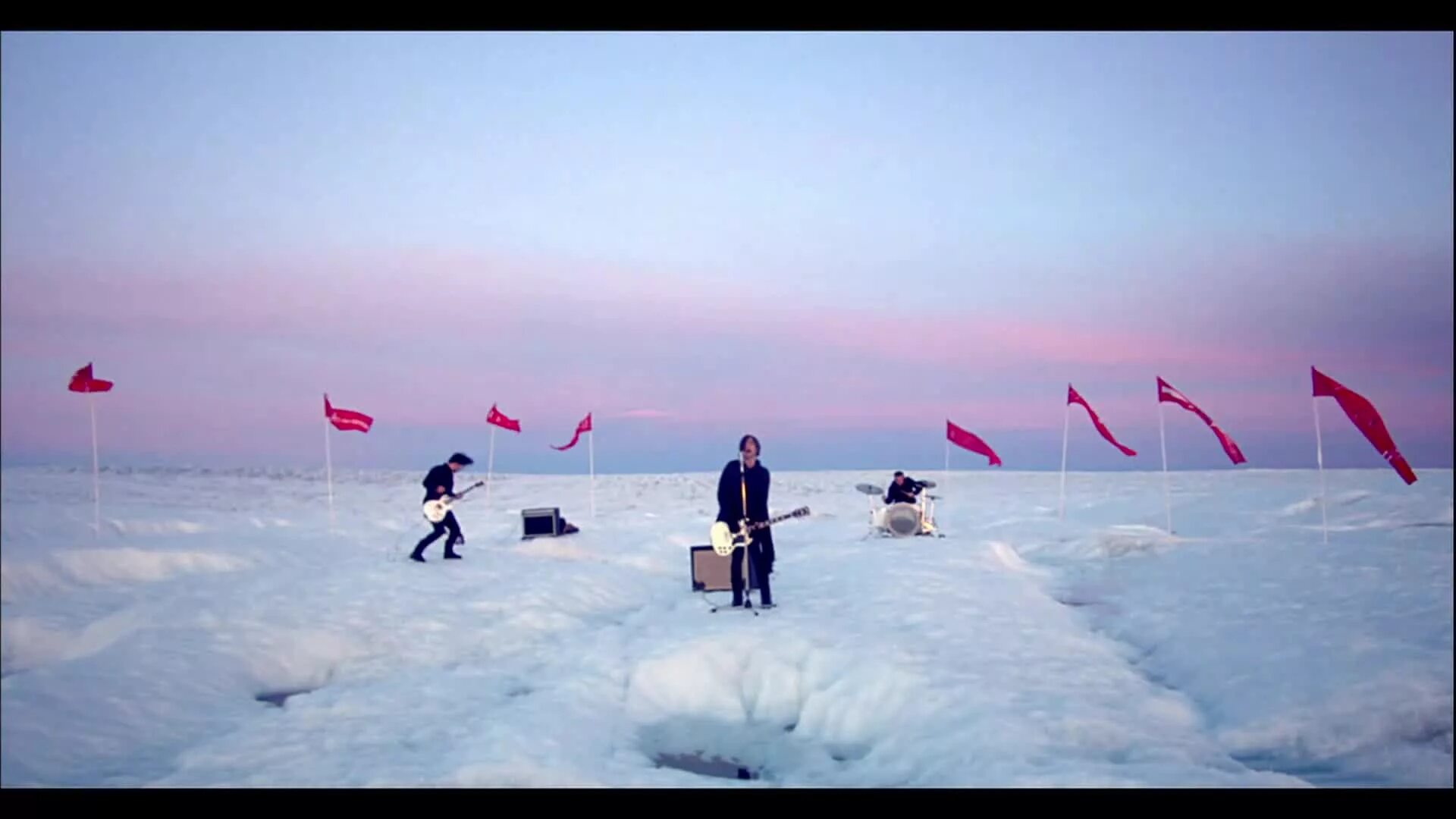 Beautiful lie celestal. 30 seconds to mars beautiful lie. 30 секунд до марса бьютифул лайф. 30 секонд ту марс бьютифул лай. a beautiful lie клип.
