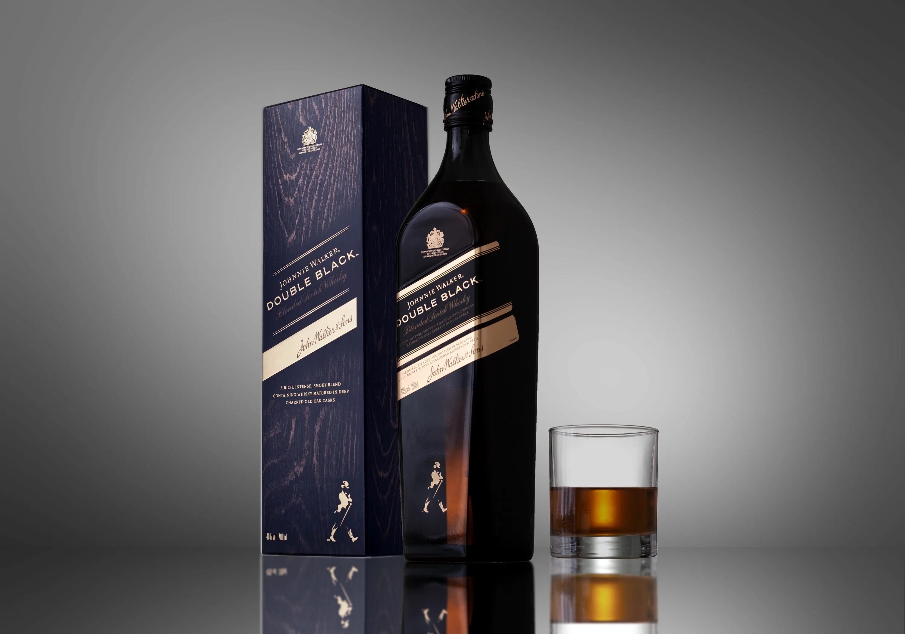 Джони Волкер блек лейбл. Виски Джонни Уокер Блэк лейбл. Johnny Walker Black Label Double Black. Johnnie Walker Дабл Блэк лейбл. Черный лейбл