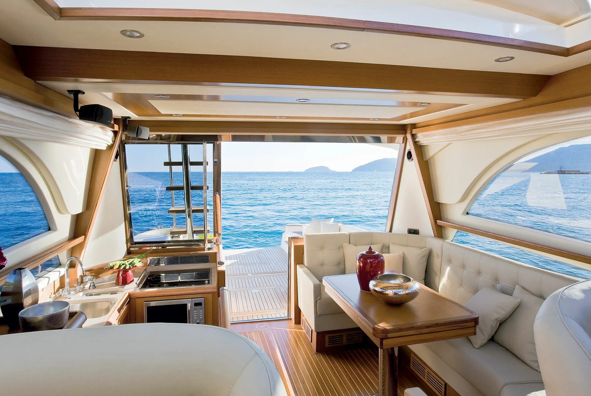 богатая жизнь. что значит роскошь. Benetti luxury yacht interior. астон мартин девушка автомобили. Azzam яхта интерьер.