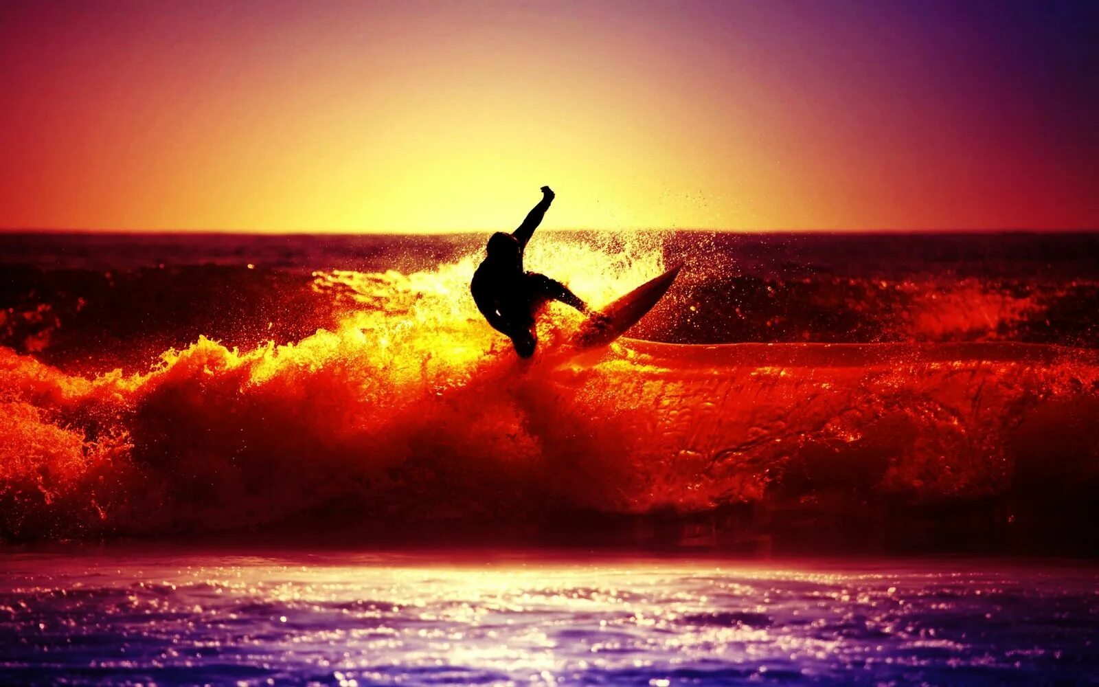 Солнце на гребне. Тим Блейк серфер. На серфинг. Серфинг фото. Серфингист на закате.