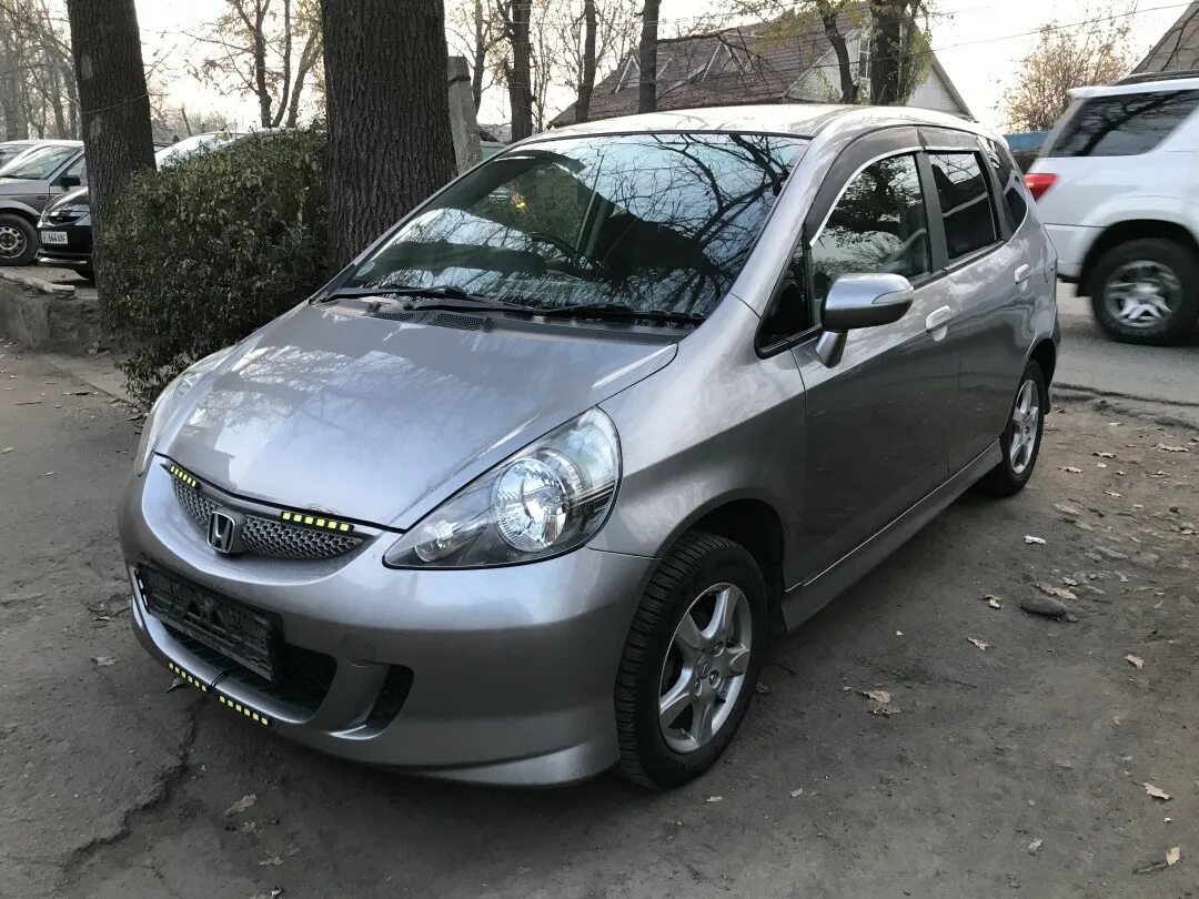 Хонда fit 2004. Honda fit 2004 года. Honda fit 2004. Honda fit 2004. 3 2004 года.