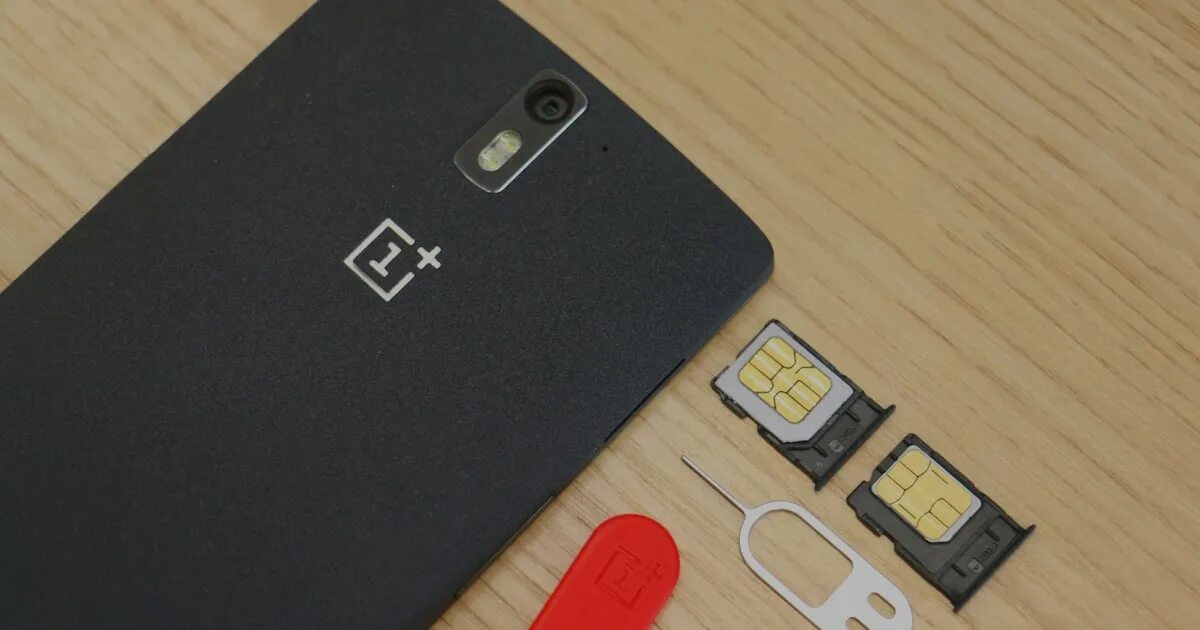 Oneplus sim. Слоты на смартфоне. Oneplus one застряла сим карта. Вторая сим карта oneplus 9 pro. Xiaomi mi 10 t pro sim tray.