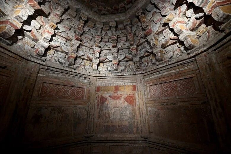 гробница фараона сети 1. комплекс мавзолеев 13 правителей династий мин и цин. каменные саркофаги династия хань. гробницу фараона сети i. фрески гробницы хань древний китай.