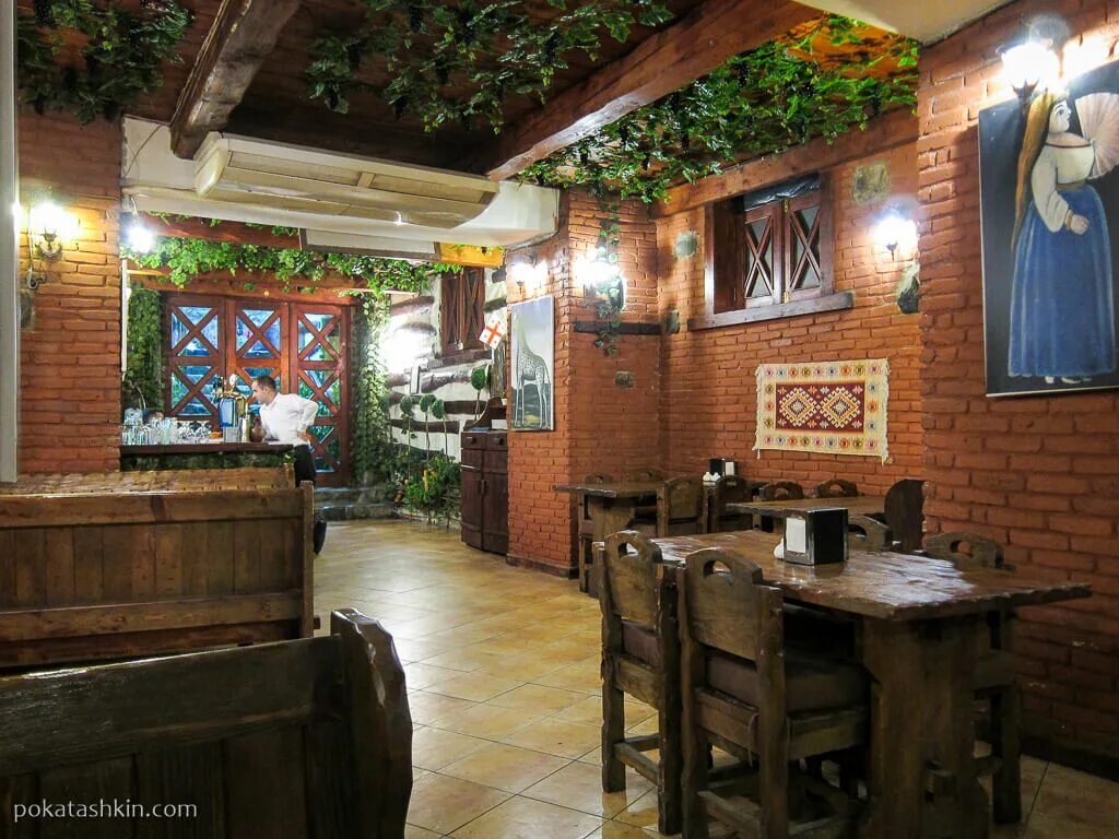 Bon Appetit: № 345: Ресторан "Pirosmani" (Тбилиси)