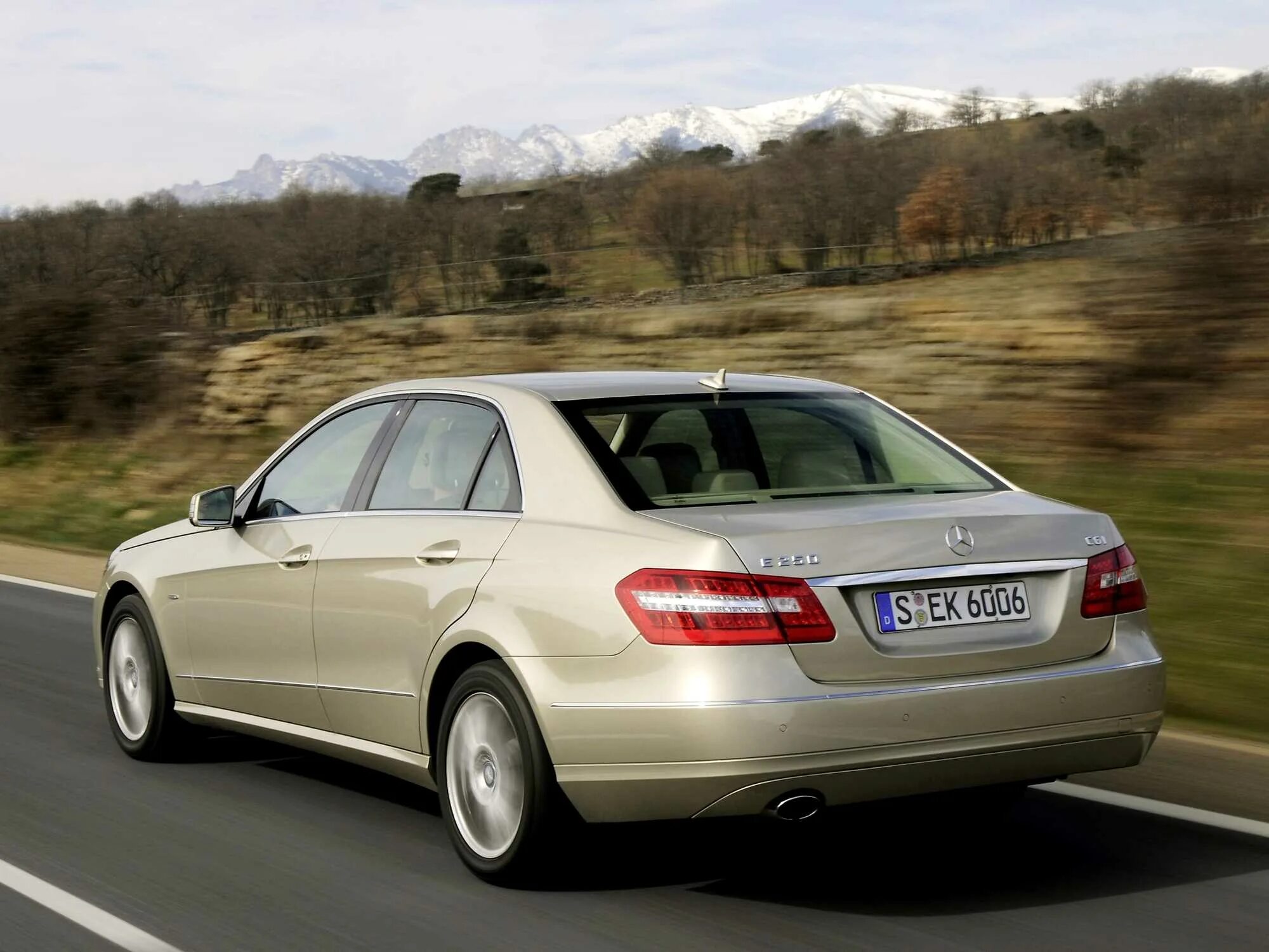 Mercedes benz e 250. Mercedes e250. мерседес е250 w212. mercedes e250 2010. мерседес бенц е 250.