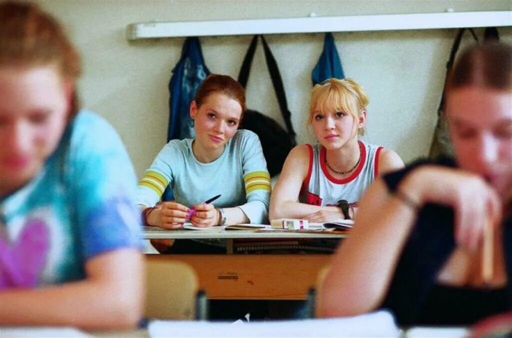 ханна оббек 2020. девочки не плачут сериал. взрослые девочки не плачут. большие девочки не плачут (2002). парни не плачут 1999 хилари суонк.