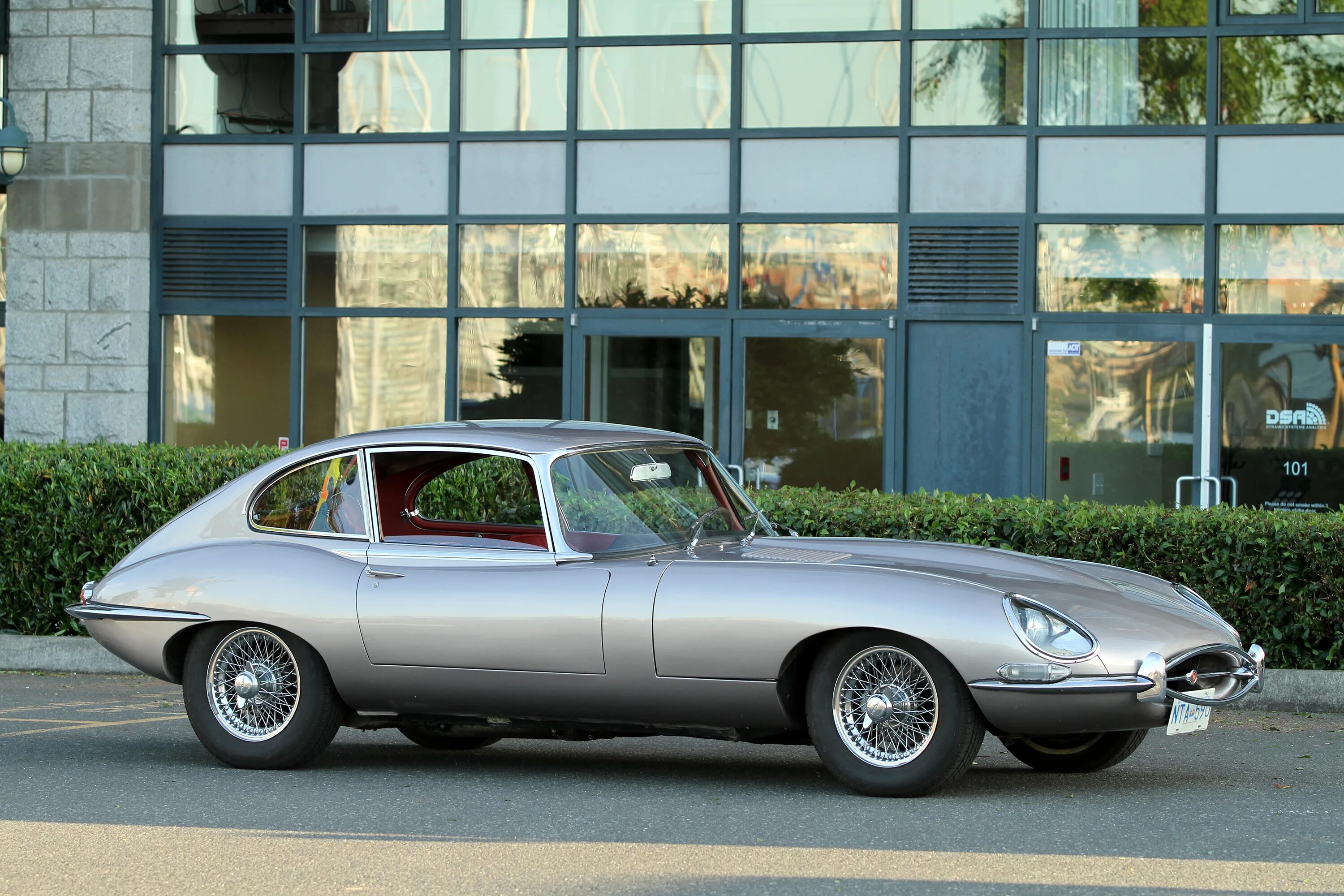 E type 2. Jaguar e-type 4.2. jaguar e-type 2+2. jaguar e-type 2006. машина ягуар ckr e type.