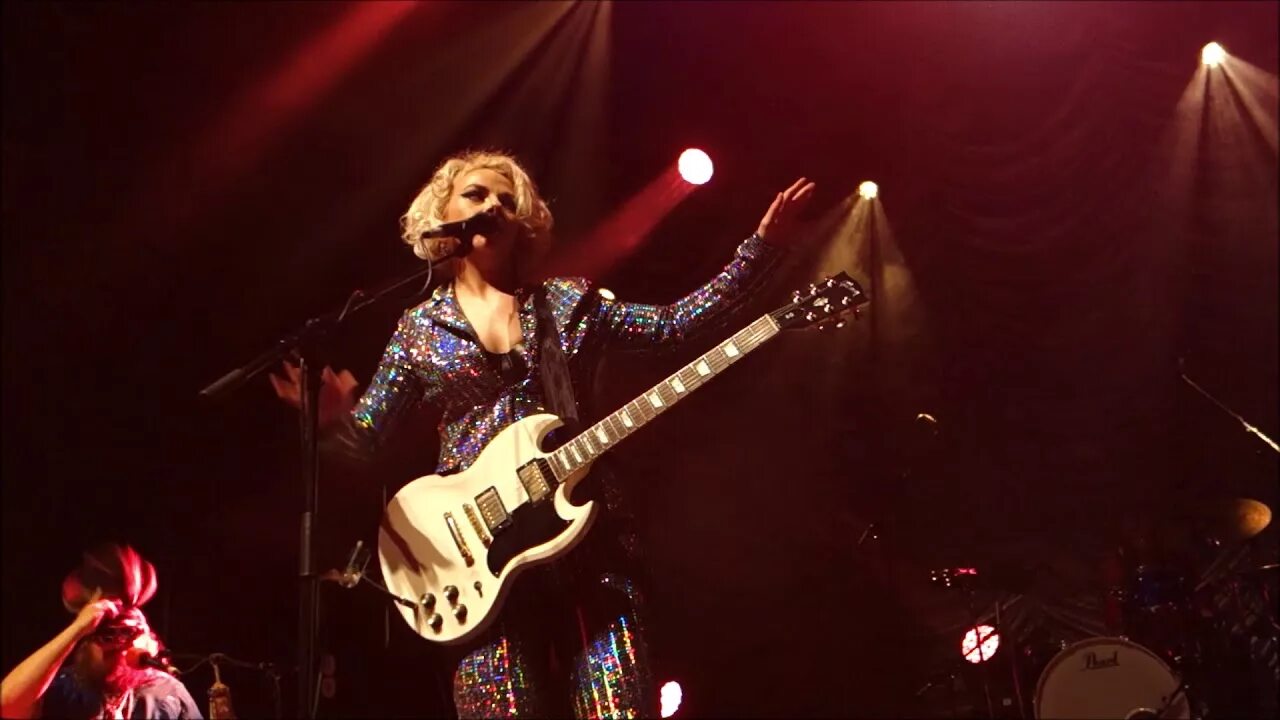 Fish on the run. Саманта фиш. samantha fish фото. samantha fish - faster.
