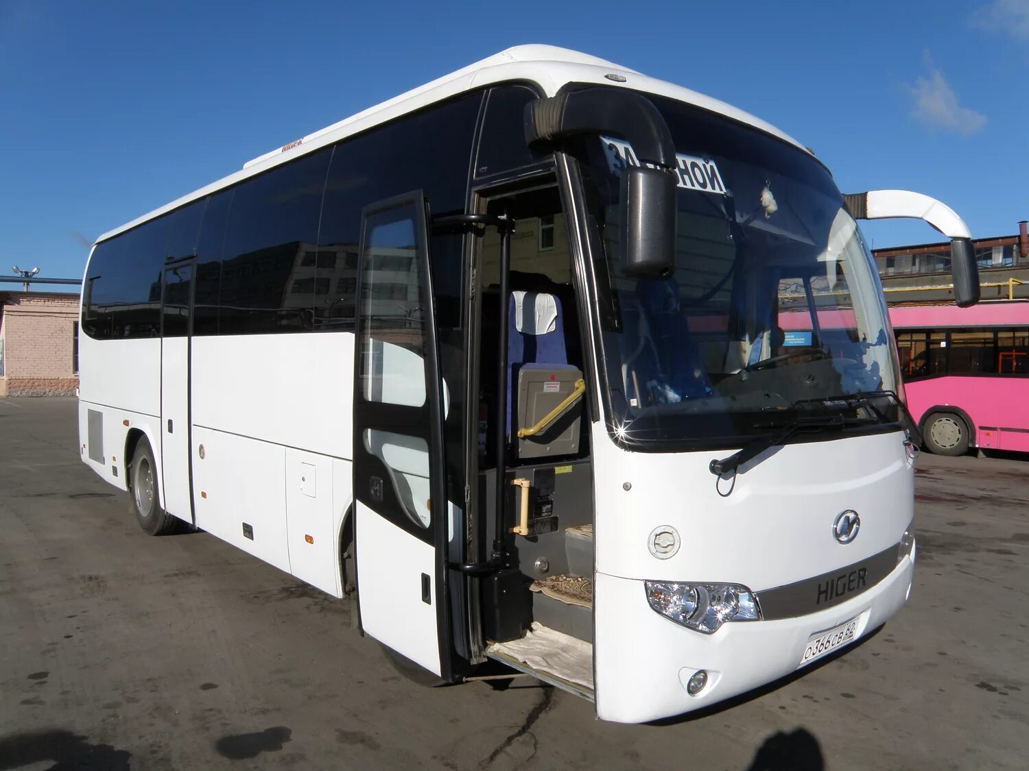 Заказ автобусов на Пражской: адреса и телефоны - Арендовать автобус: 5 заведений