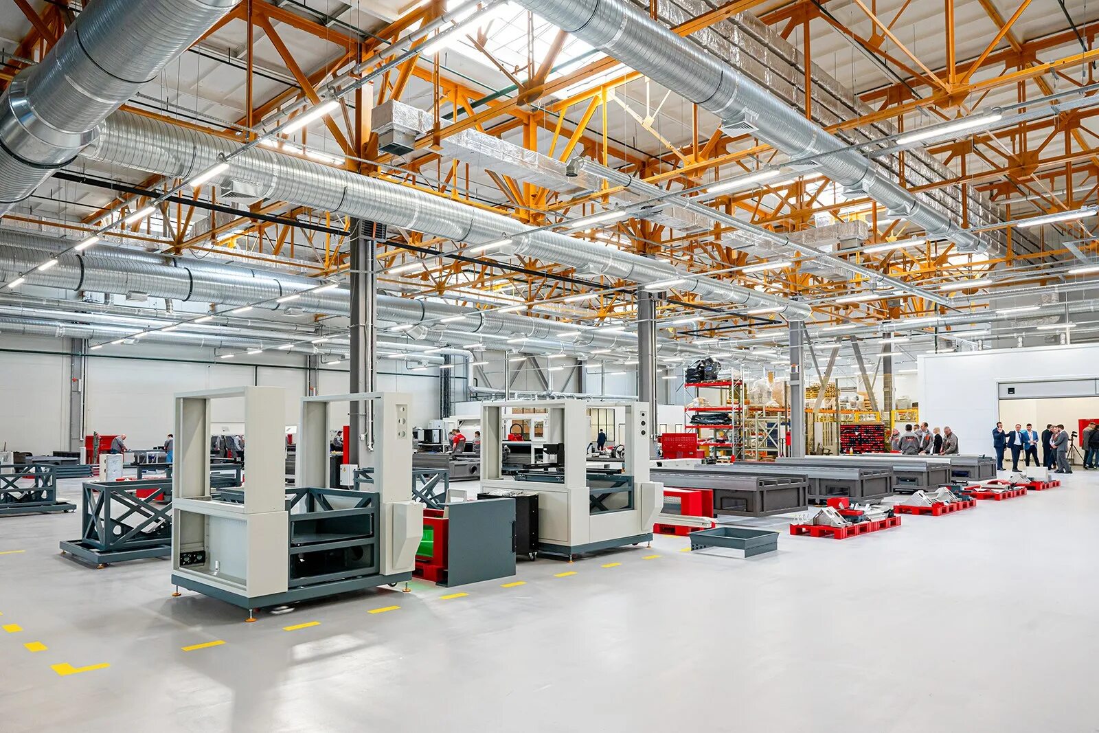 Производственный конвейер. Завод технополис москва. Производители москвы. Кулинич михаил юрьевич текон инжиниринг. Промышленный завод.