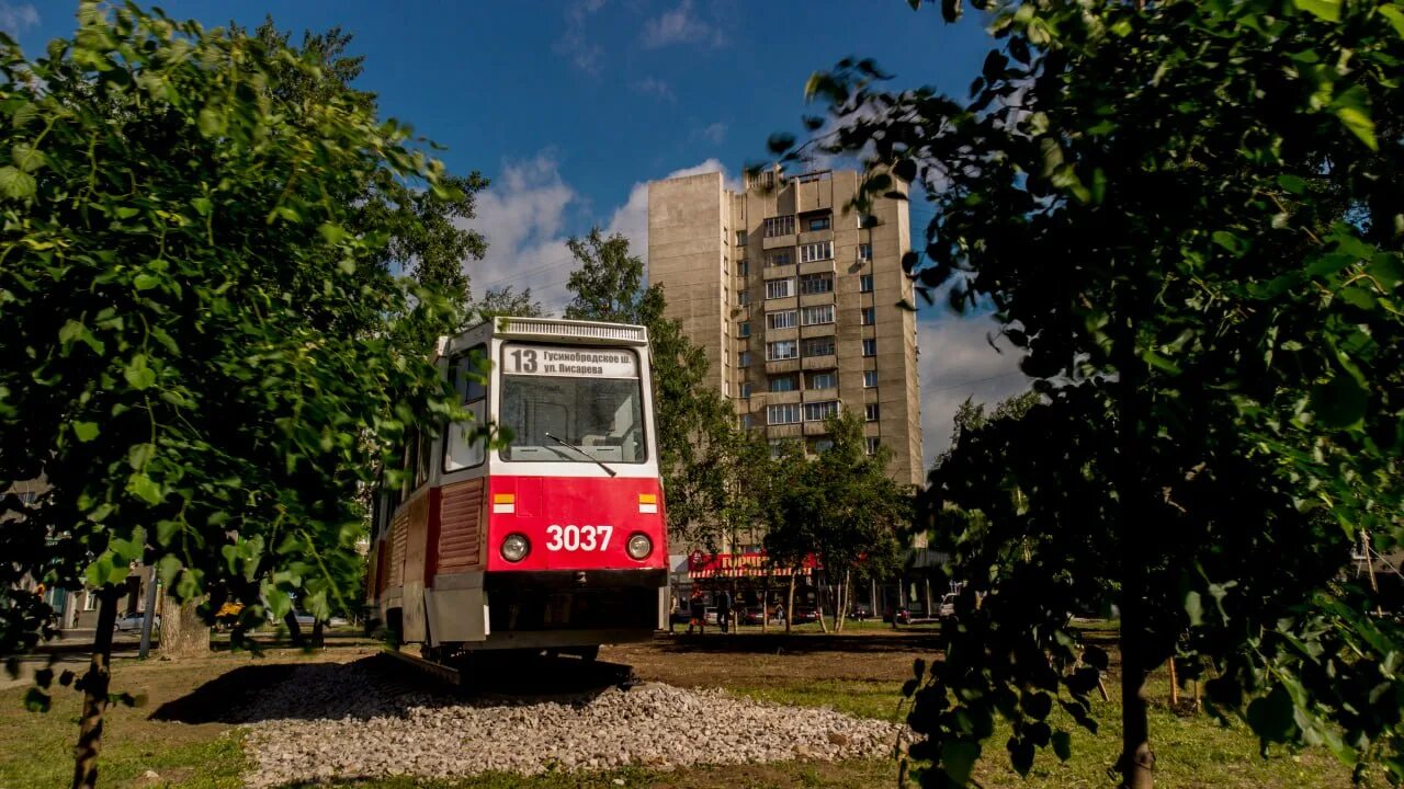 Гимназия номер 13 томск. Трамвай 13 новосибирск. Номер 13 новосибирск. Номер 13 новосибирск. Проспект маркса 28 новосибирск.