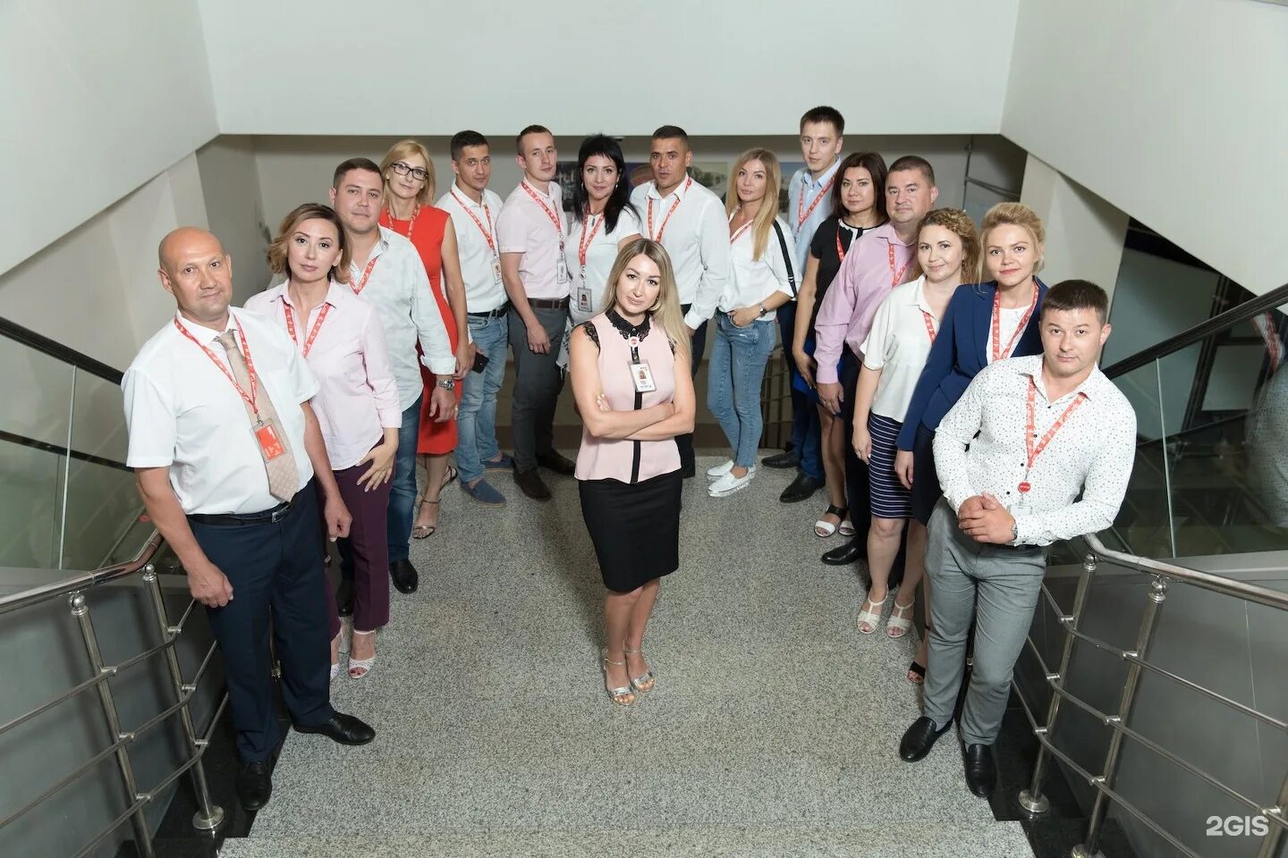 Довольный работник. Агентство равных. Агентство равных. Агентство равных. Студент.