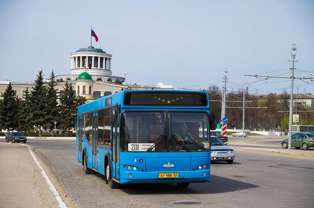 Автобусы дзержинск автовокзал. Нижегородский МАЗ 103. Дзержинск Тролза 6206. МУП экспресс Дзержинск автобусы. МАЗ 103 Нижний Новгород.