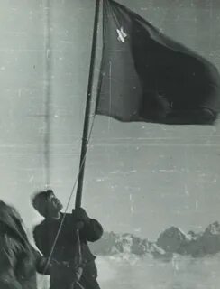 Эльбрус флаги на вершине