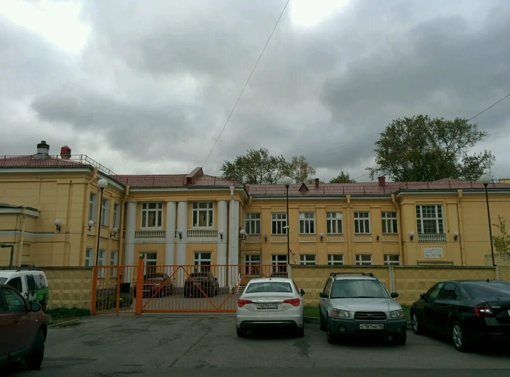 школа московские ворота