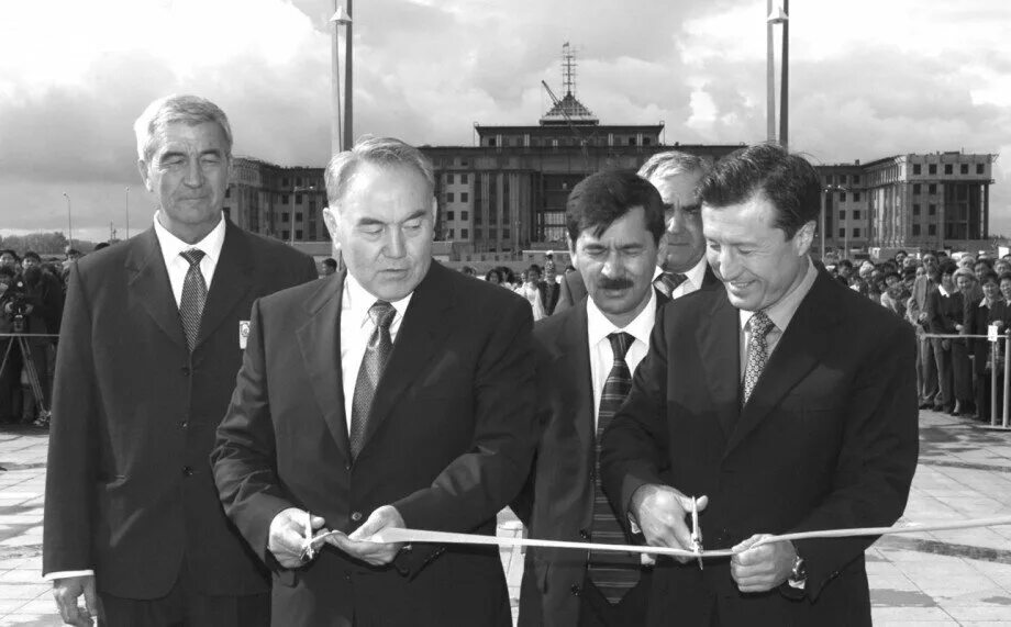 1997 год в республике казахстан. Назарбаев нурсултан 1994. 10 тенге. 1997. 1997 год в республике казахстан.