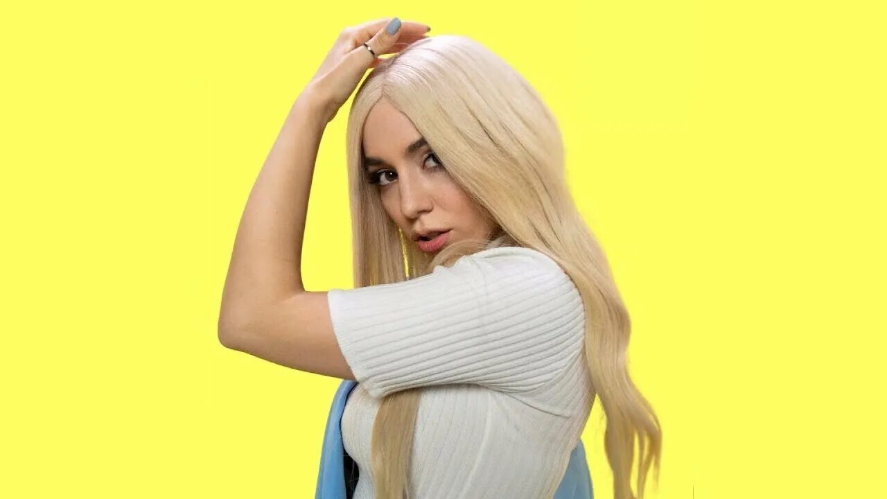 Ava Max. Постер ава Макс. Плакат Ava Max. АВАМАКС картинки.