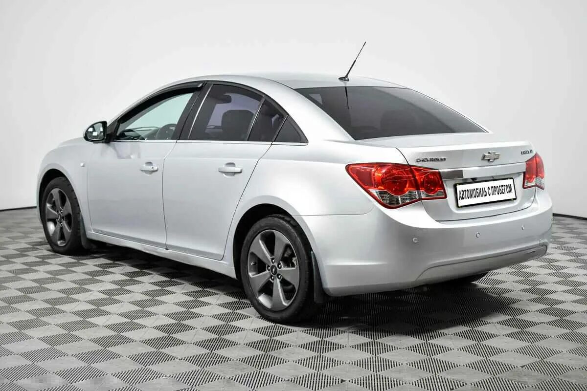 Машину купил круза. Chevrolet Cruze 2010. Шевроле Круз 2011 года. Шевроле Круз о956уа 05 2010. Phantom Grey Chevrolet Cruze.