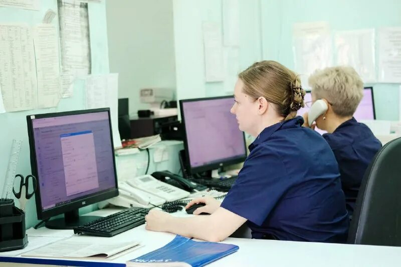 Диспетчер скорой помощи. Диспетчерская служба. Фельдшер диспетчер. Диспетчерская служба скорой помощи. Диспетчерская скорой.