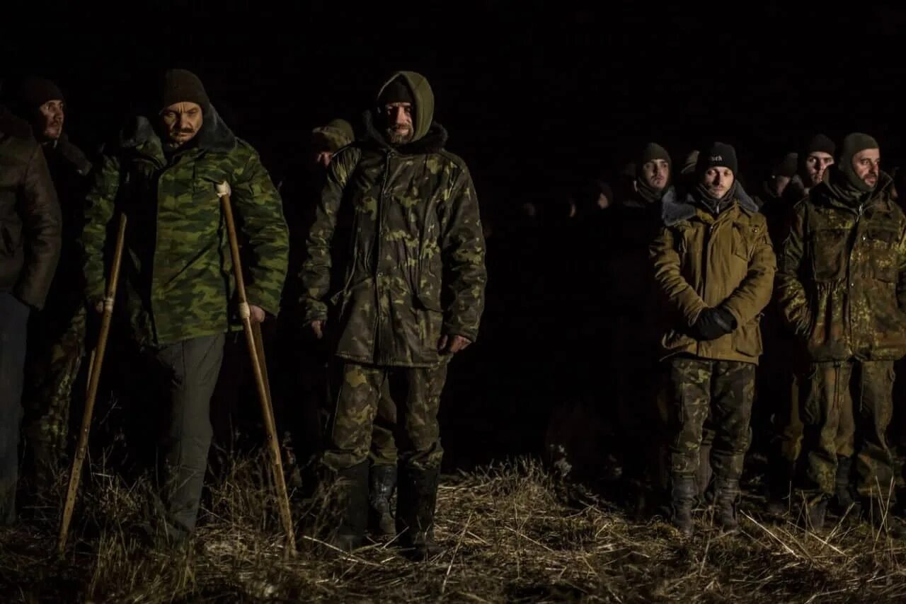 Украинские военнопленные. Обмен пленными между россией и украиной сегодня. Курская область последние новости пленные. Обмен пленными. Курская область последние новости пленные.