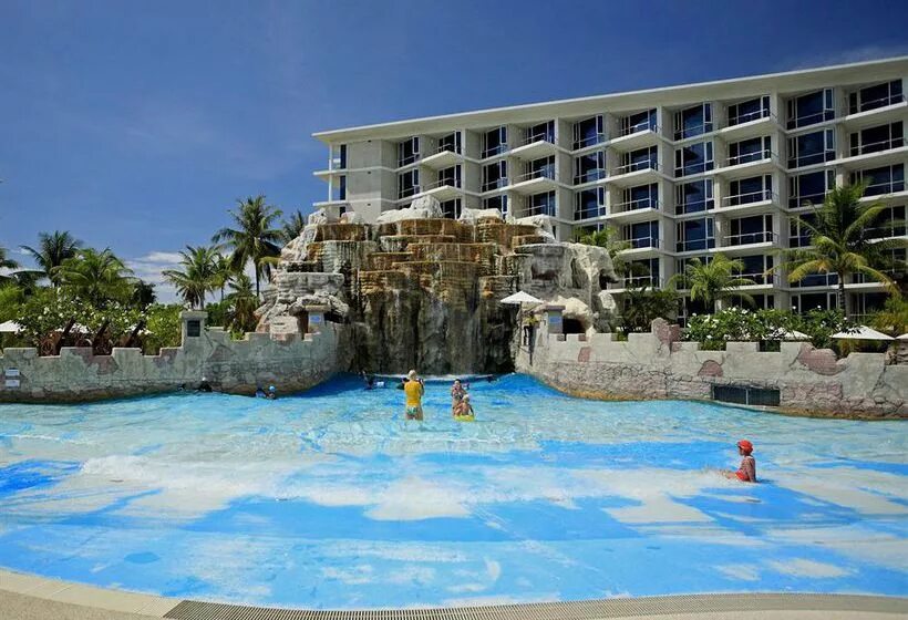 Splash beach resort 5 отзывы. Сплэш аквапарк пхукет. Отель сплэш на пхукете с аквапарком. Splash beach resort 5*. Центара гранд вест пхукет.