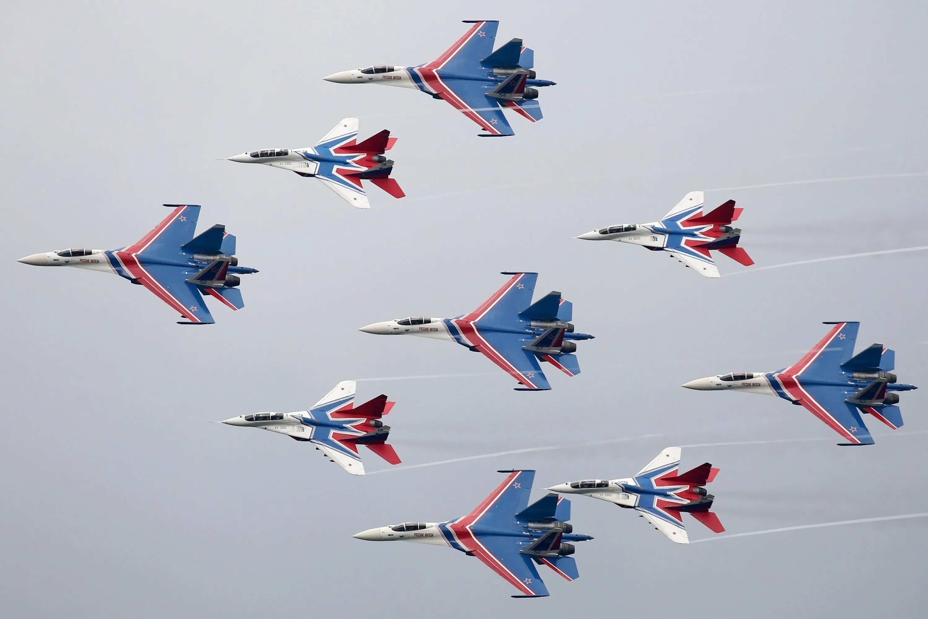 Стрижи пилотажная группа липецк. Стрижи пилотажная группа. Миг 29 группа стрижи. Миг-29 пилотажная группа стрижи. Группа самолетики.