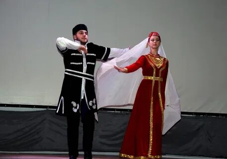 Национальный костюм азербайджанцев