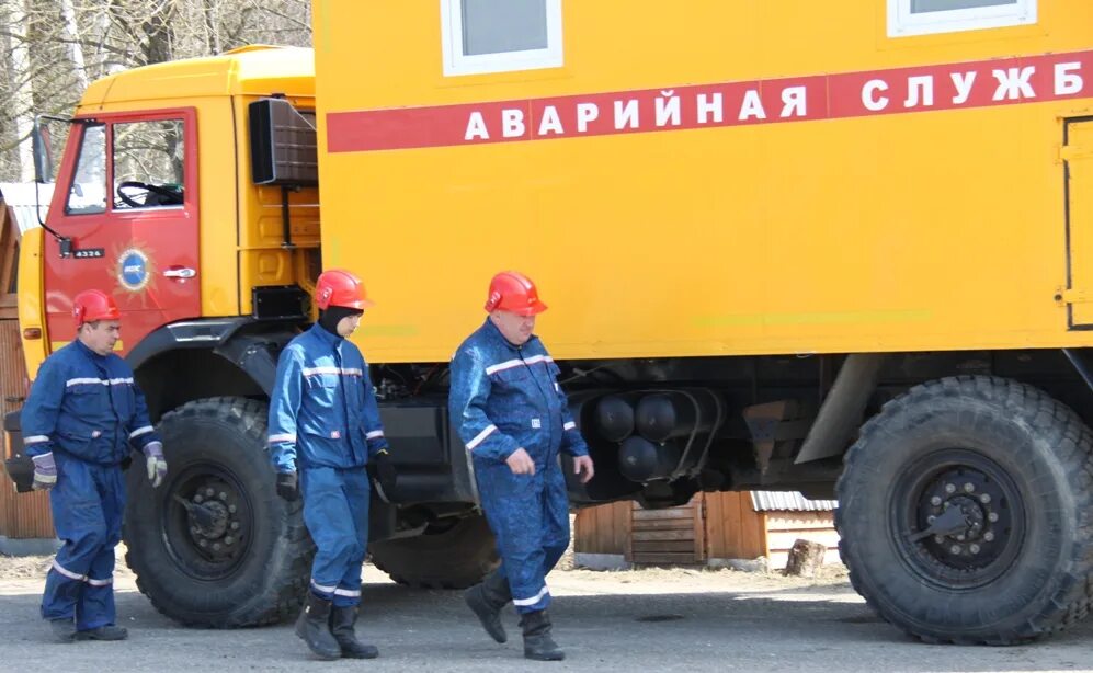 Аварийная служба МОЭСК. МОЭК аварийная служба. Автомобиль аварийной службы МОЭСК. Аварийная машина МОЭК.