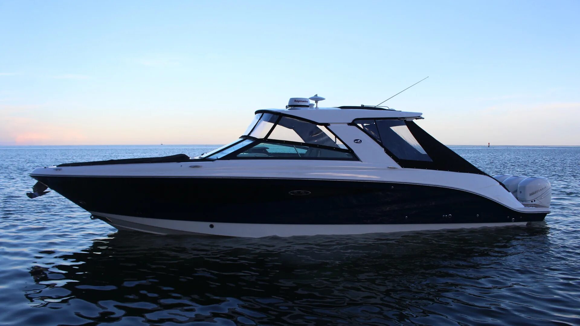 Small yacht. Sea 400. Мореходный алюминиевый катер sea pride 850. Brp 155 wake. Brp gtx 155.