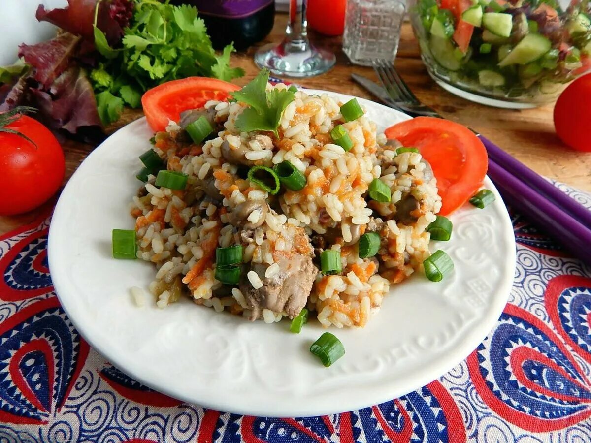Ризотто с рисом и овощами. Рис с печенью куриной. печенка с рисом. ризотто с куриной печенью. пп рис.