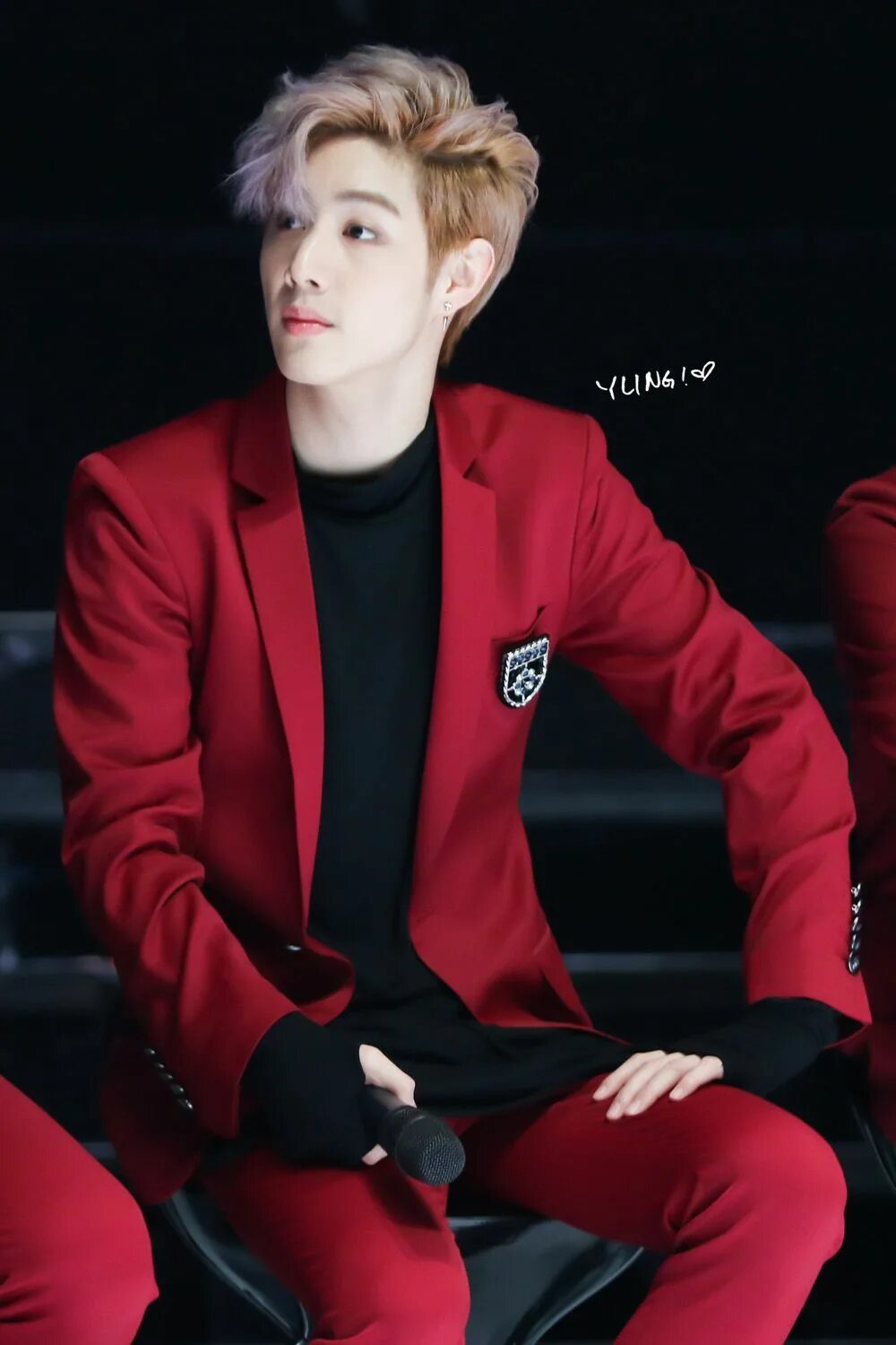 Got 7 mark. Mark tuan в костюме.