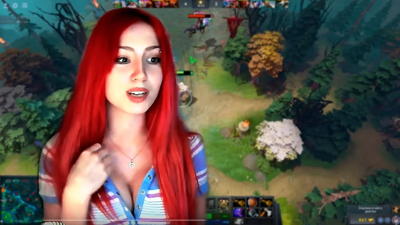 Стримерша amouranth. Астарта скай стример. Девушка ведущая стрим. Стримеры игровые девушки. Стримы девушек.