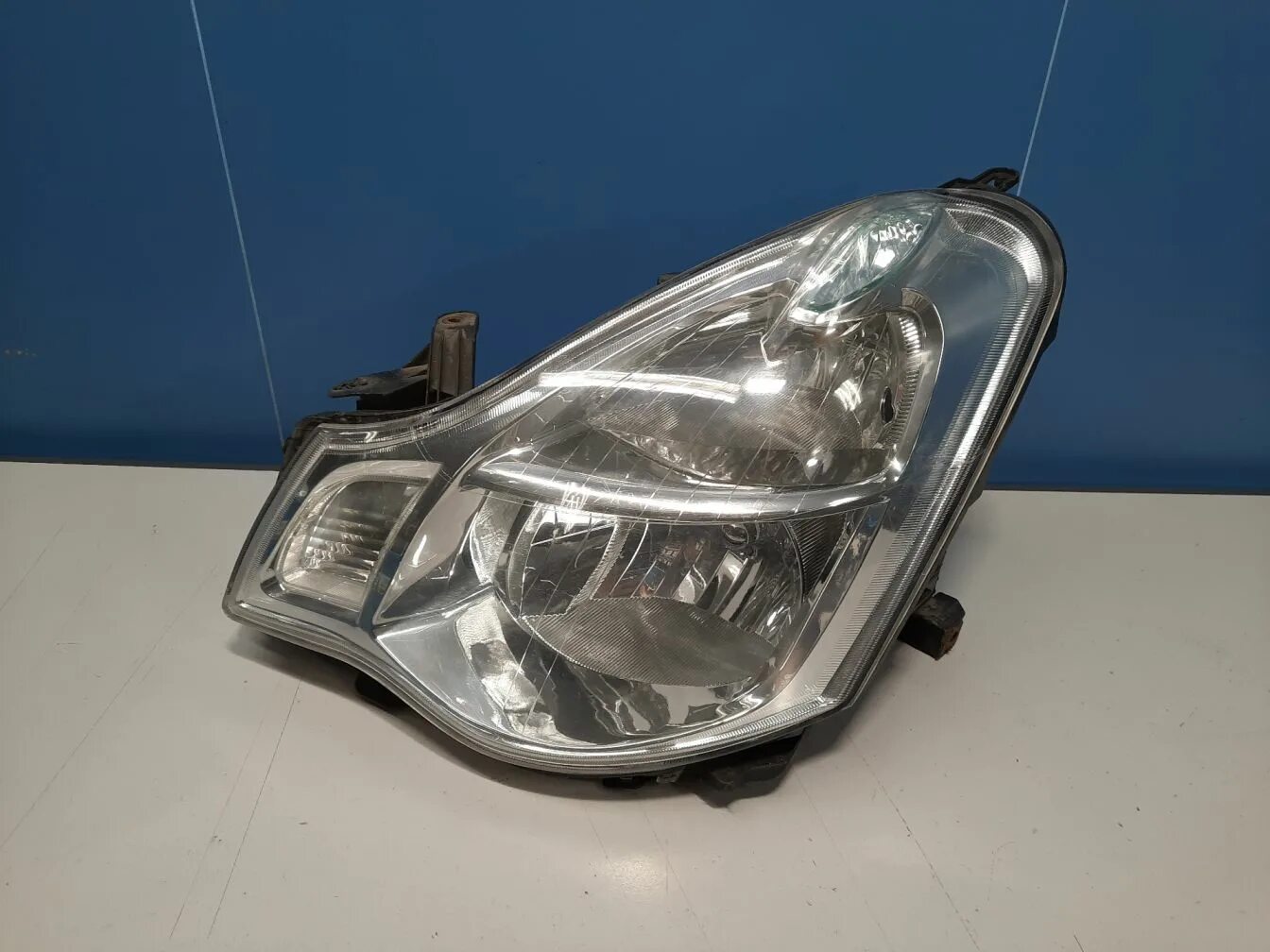 Фара передняя nissan almera g15. Фара передняя левая на ниссан альмера g15. Ниссан альмера g15 фара левая артикул. Фара ниссан альмера g15. Фара левая ниссан альмера н16.