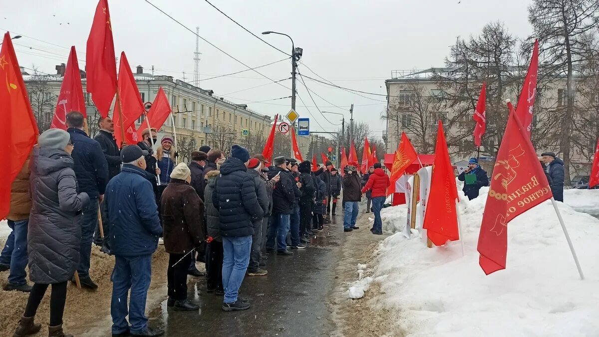 Митинг в москве 7 ноября 2025. Митинг кпрф. коммунистический митинг. протесты коммунистов. коммунизм митинг.