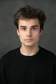 Актер 23 года