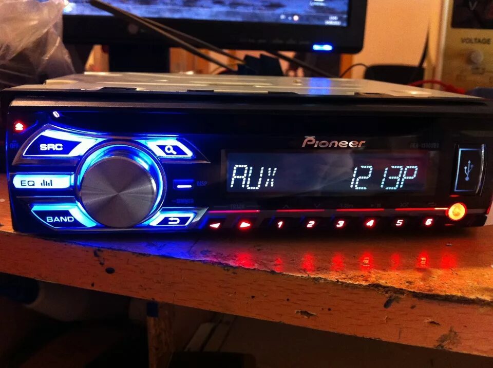 4х канальная магнитола Pioneer. Pioneer deh 5350 синяя подсветка. Магнитола Кенвуд 1 din c подсветкой. Магнитола Пионер с РГБ подсветкой. Подсветка магнитофона