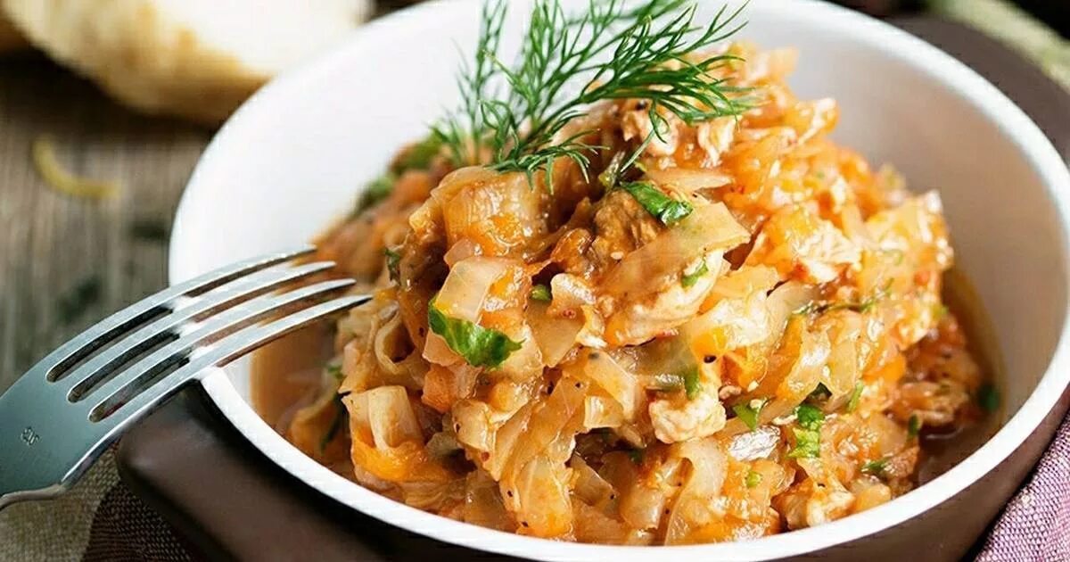 Как приготовить свежую капусту с картошкой