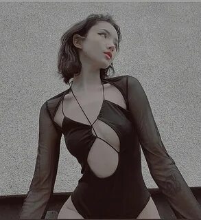 Слитые фотки карамбейби