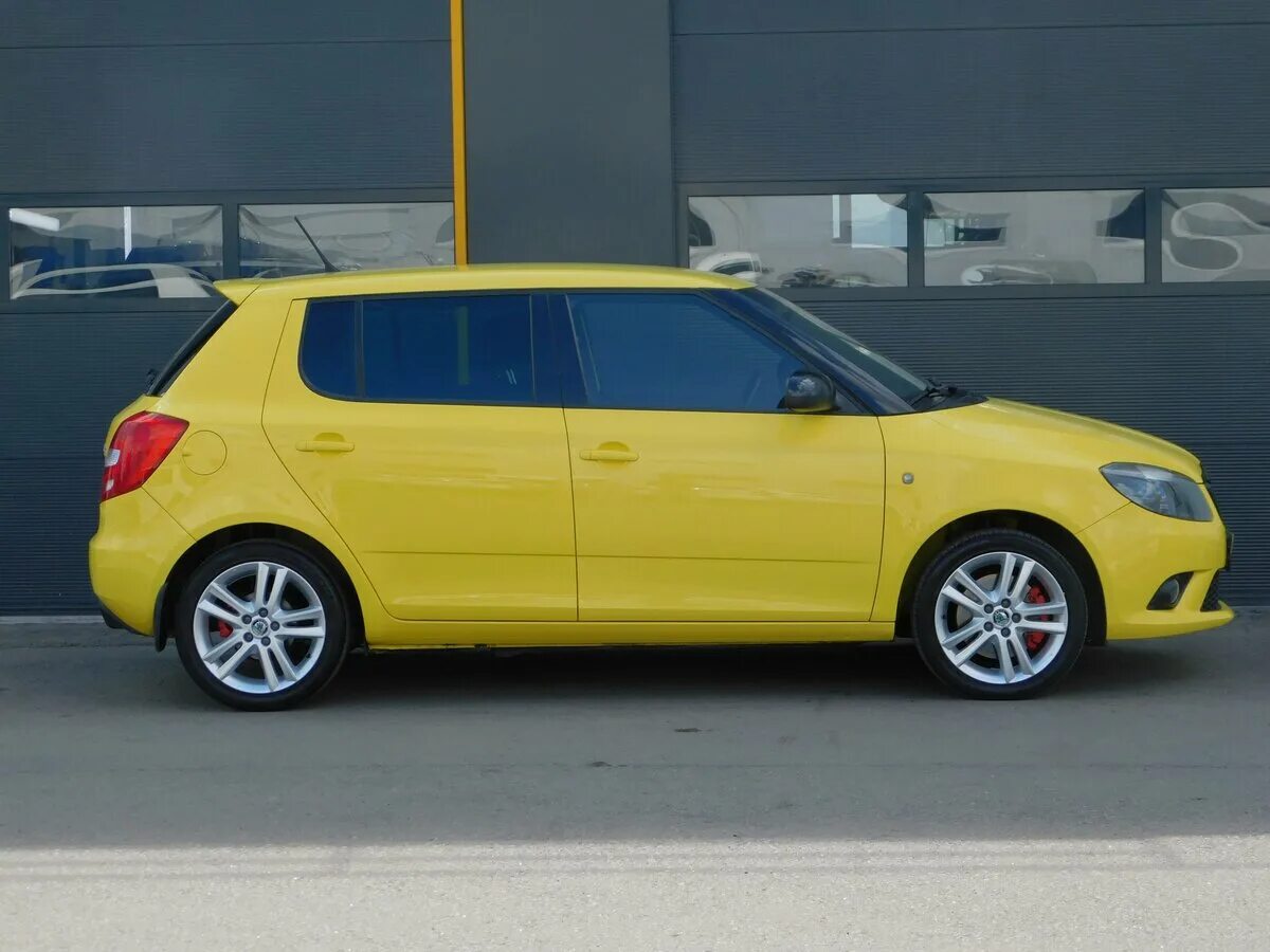R17 fabia rs. Диски на шкоду фабию 2. Диски на шкоду фабию 2. Диски на шкоду фабию 2. Skoda fabia mk2 rs.
