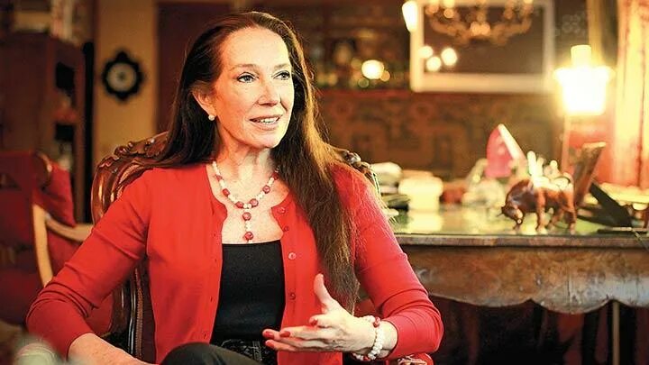 Нермин безмен родители. Нермин безмен фото. Нермин безмен. Нермин безмен семья. Нермин безмен.