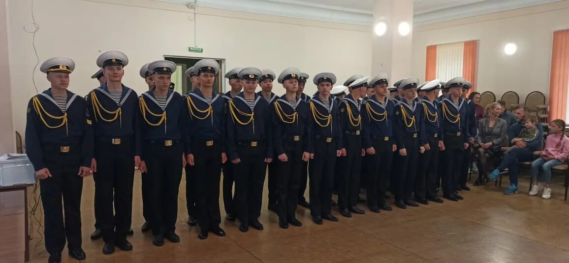 Дму г. Дальневосточное морское училище находка. дальневосточное мореходное училище дму находка. дму находка форма. моручилище находка.