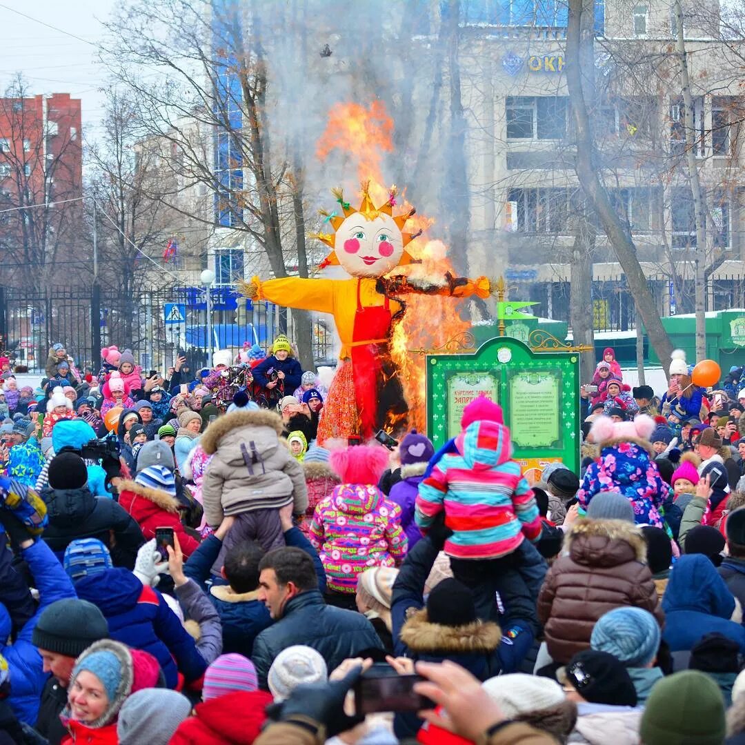 Гулянья в парках на масленицу 2024. Парк Горького Пермь Масленица. Пермь парк Миндовского Масленица. Парк Горького Пермь Масленица 2024. Парк Горького Масленица 2024.