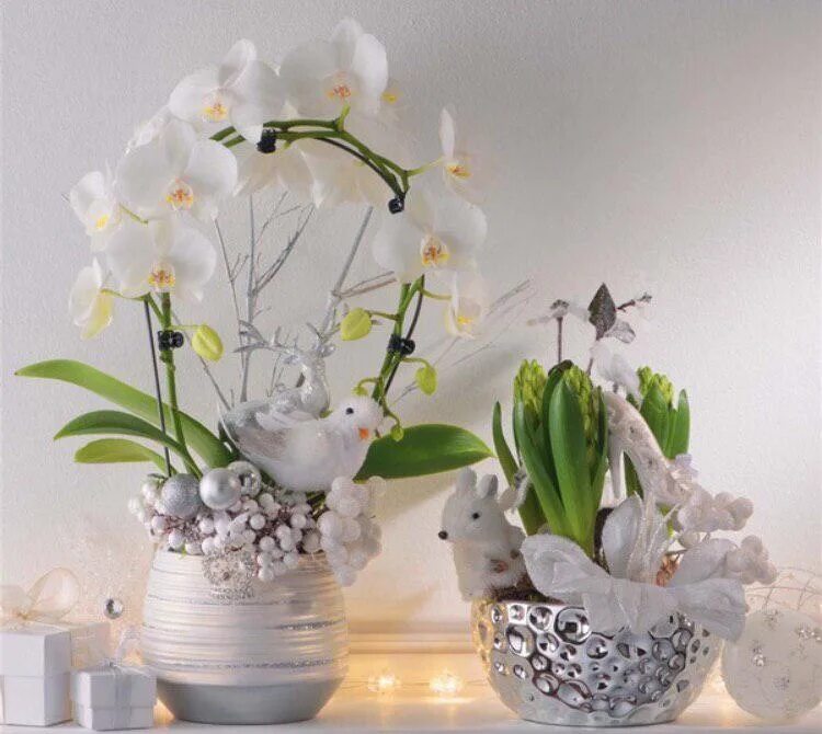 Украшение свадьбы орхидеей. Вазы с цветами в интерьере. Декор орхидеи. Орхидея искусственная силиконовая. Фаленопсис decoration.