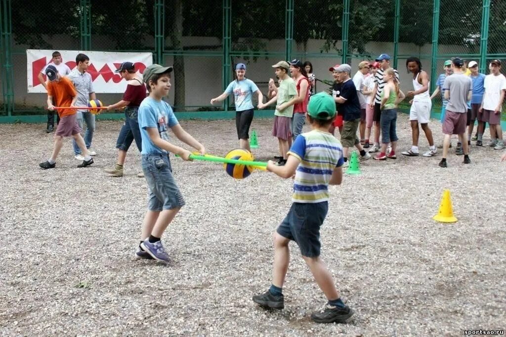 Спортивное развлечение на улице